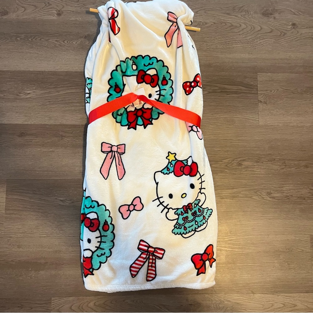New! Hello Kitty Christmas Throw Blanket